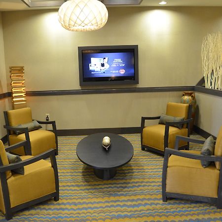 Holiday Inn Express Hotel & Suites Goldsboro - Base Area By Ihg מראה חיצוני תמונה