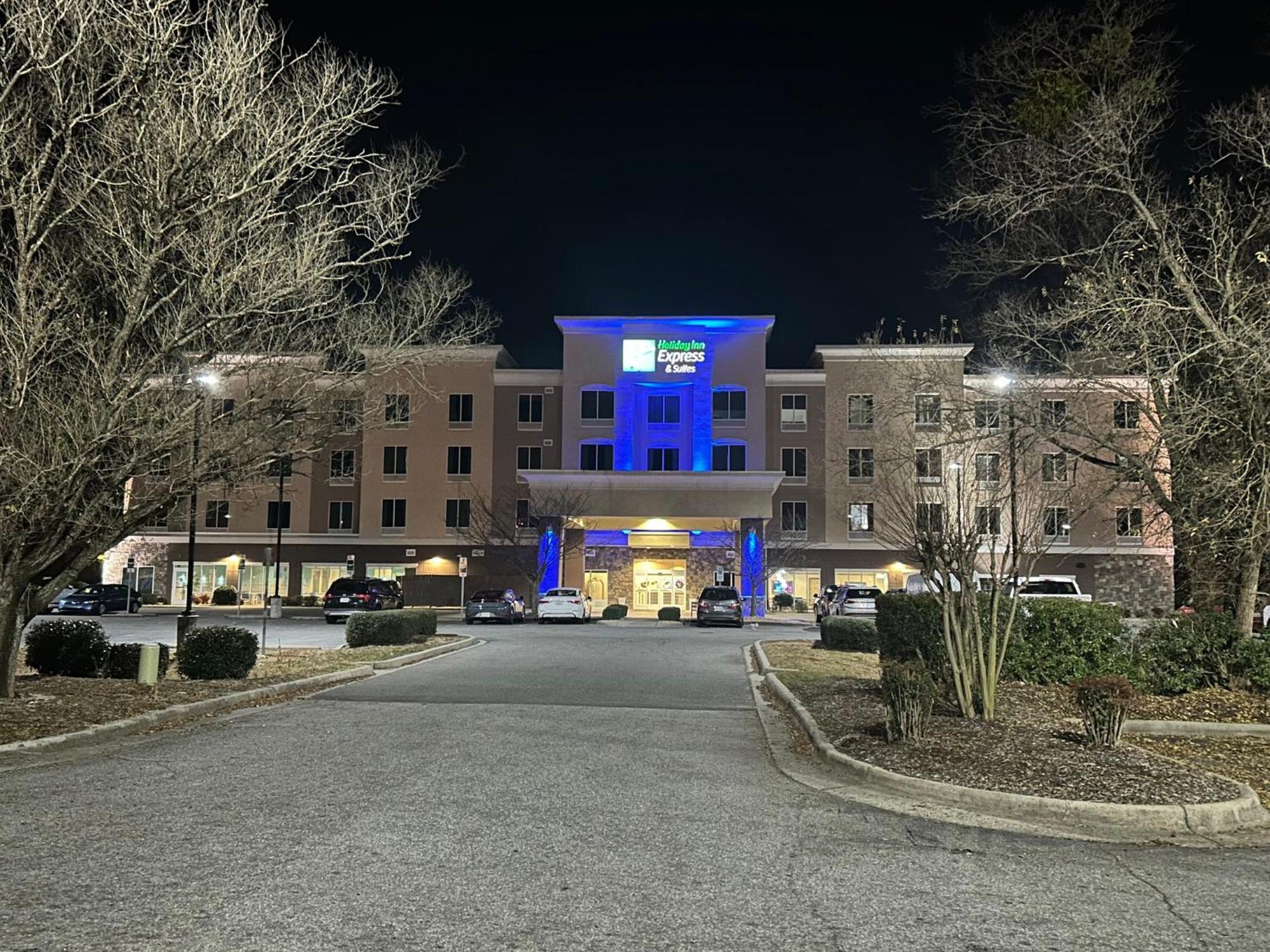 Holiday Inn Express Hotel & Suites Goldsboro - Base Area By Ihg מראה חיצוני תמונה