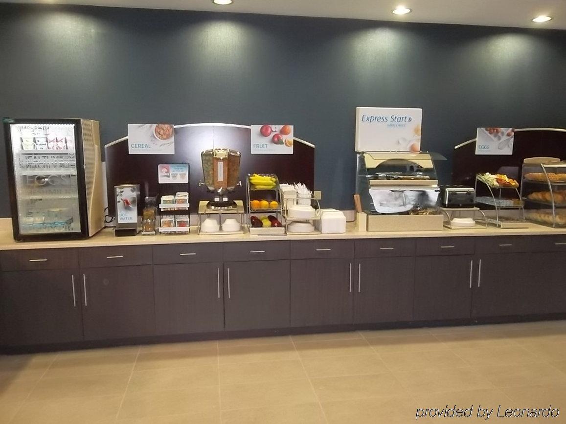 Holiday Inn Express Hotel & Suites Goldsboro - Base Area By Ihg מראה חיצוני תמונה